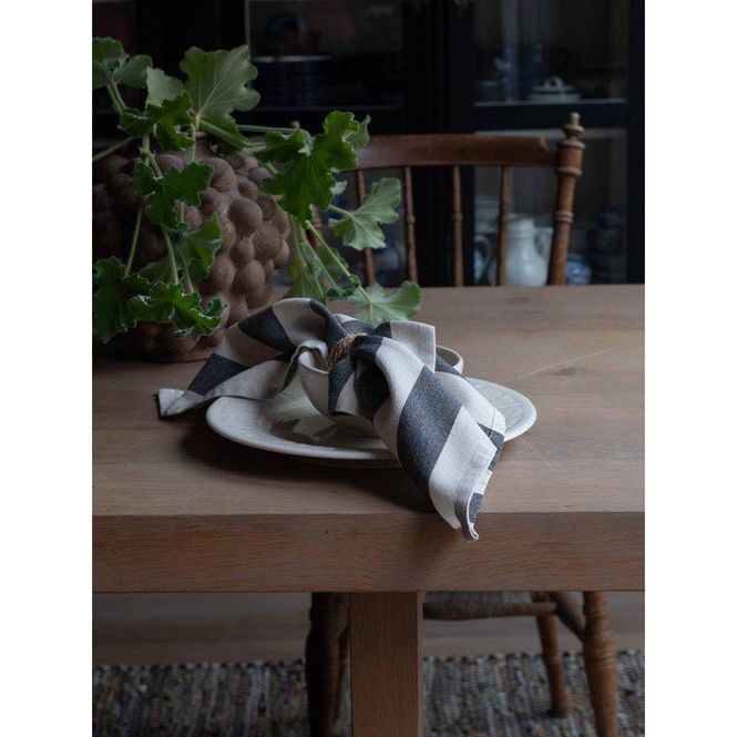 Hovedbilde Amalia tøyservietter 4pk Sort/offwhite