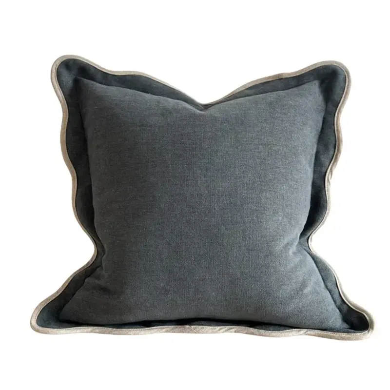 Chloe putetrekk Navy med kamskjellkant 45*45cm