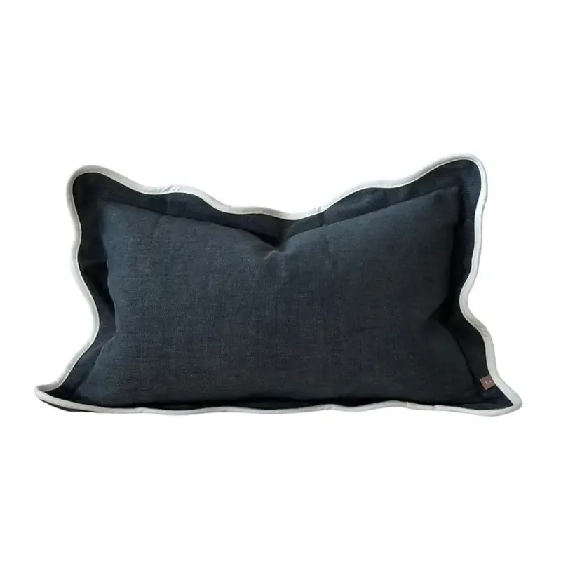 Chloe putetrekk Navy med kamskjellkant 30*50cm